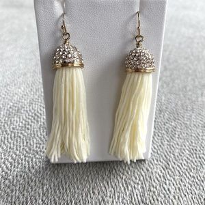Lilly Pulitizer Women’s Midnight Tassel Earrings.